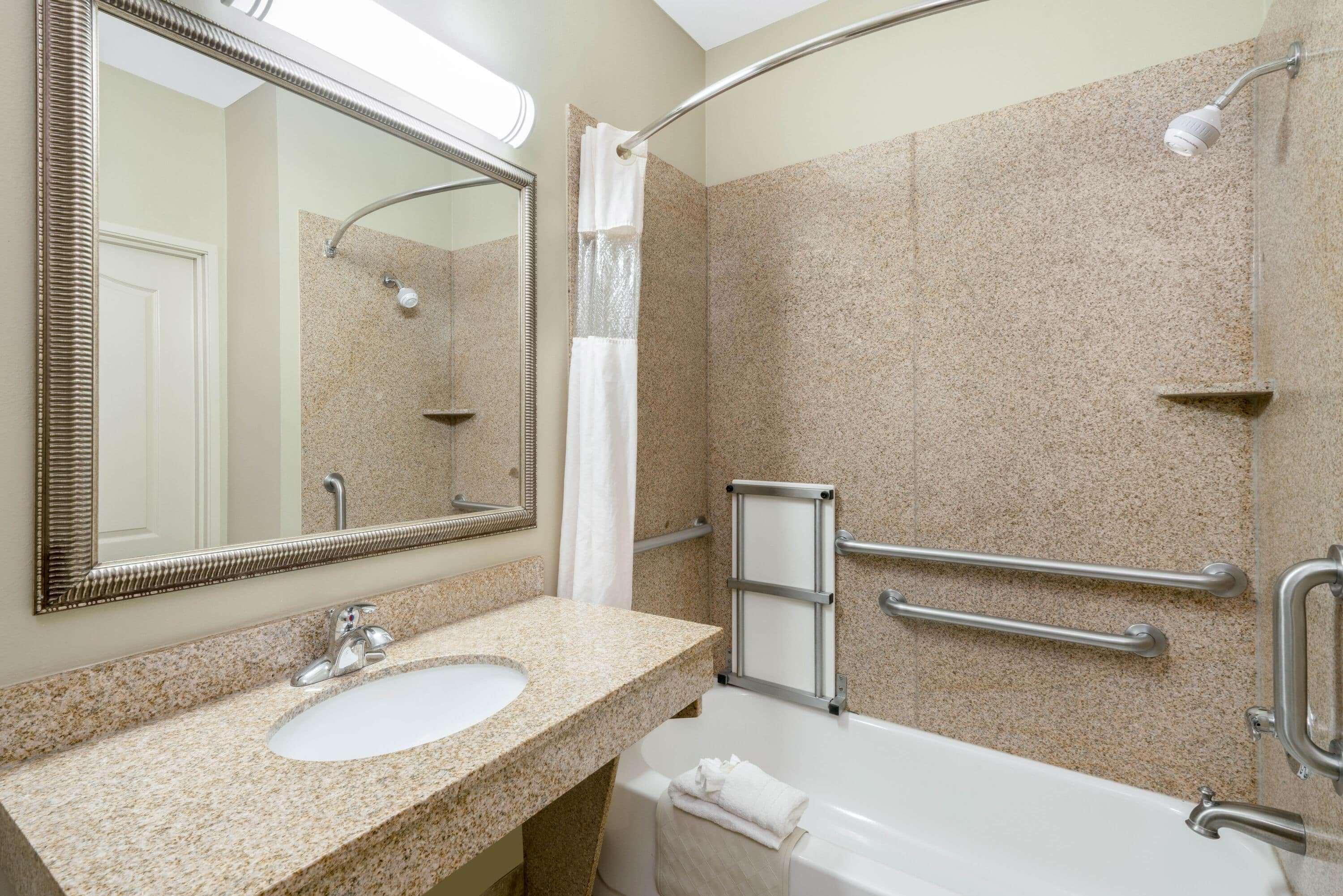 La Quinta Inn & Suites By Wyndham Broussard - Lafayette Area Exterior photo